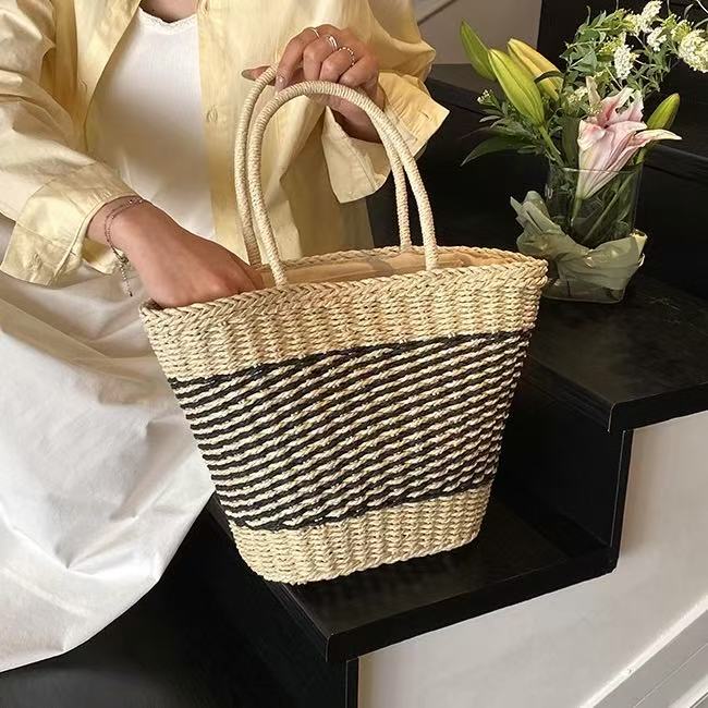 Handbag in the Elegant Wave Pattern Stornfield