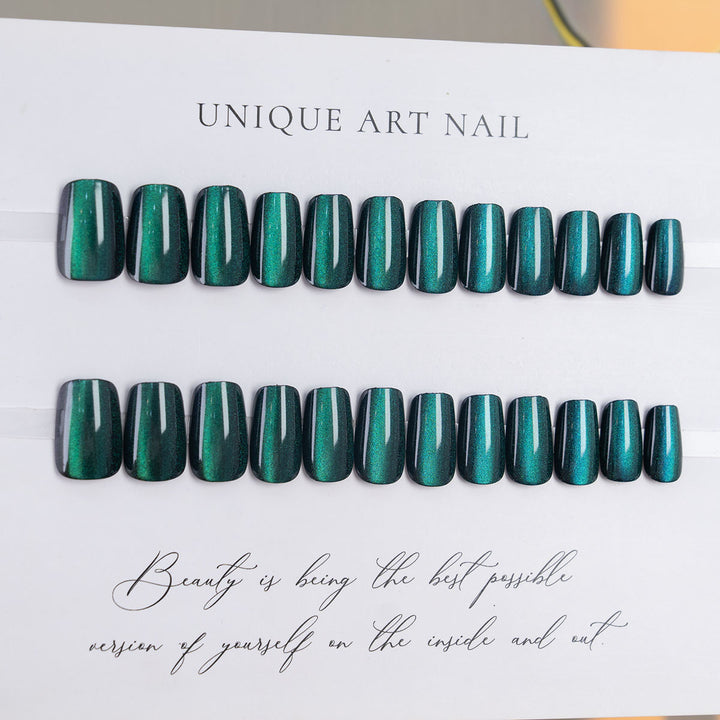 Elegant Press-On Nail Set with Shimmering Finish