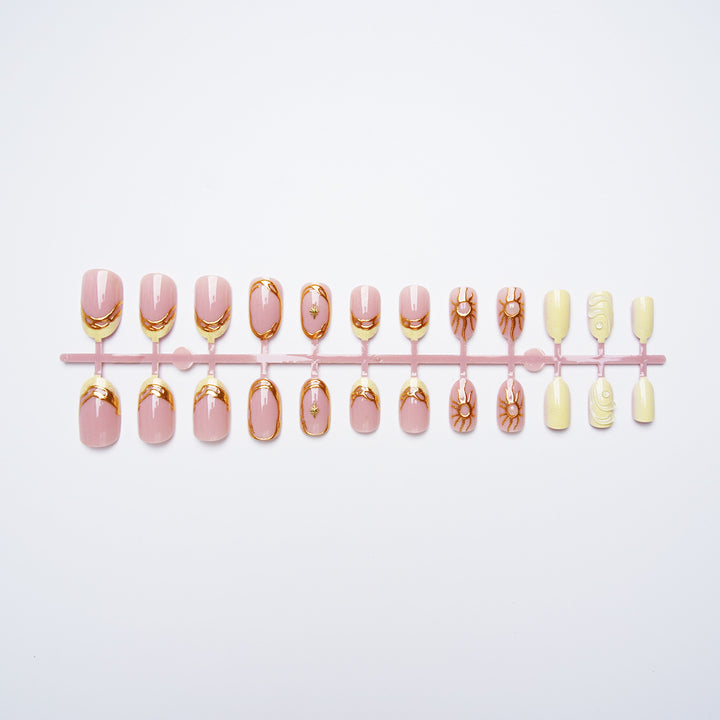 Elegant and Stylish Nail Set Stornfield