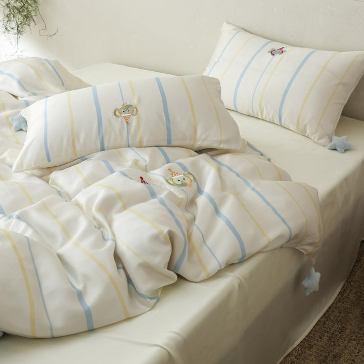 Striped Cotton Sateen Duvet Cover Set with Embroidered Animal Tassel Pillowcases