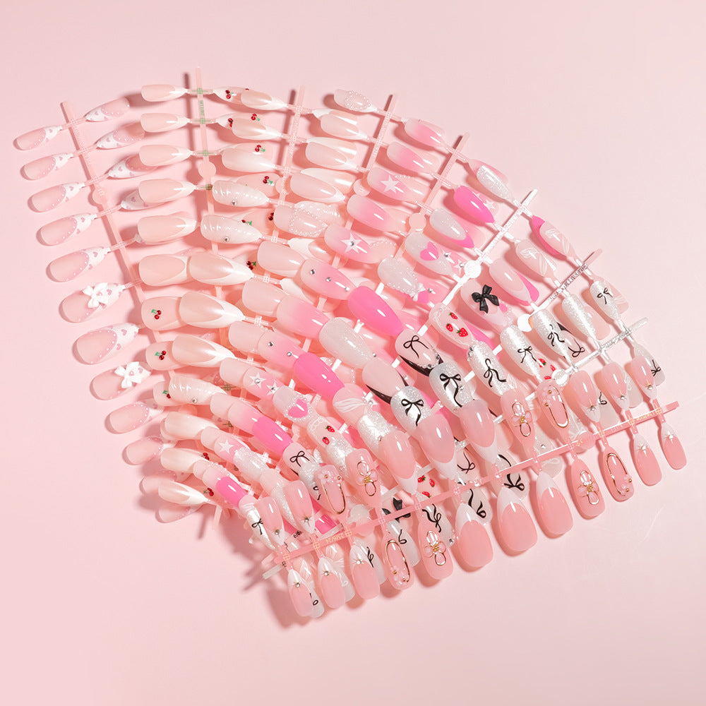 Elegant Floral Accent Press-On Nail Set Stornfield