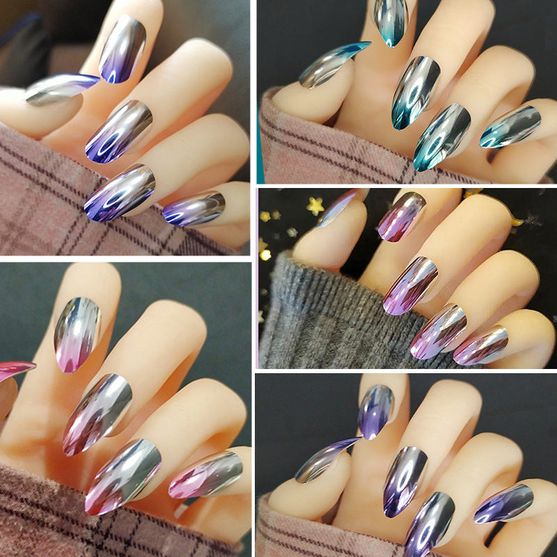 Creative artificial nails in modern gradient design Stornfield
