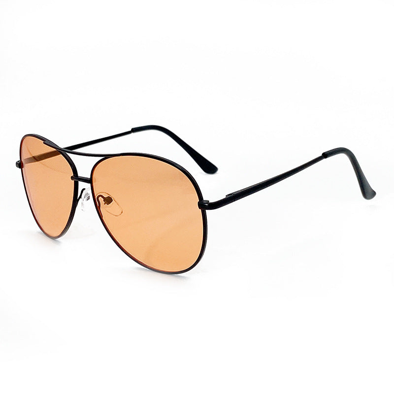 Sunglasses in Modern Pilot Style Stornfield