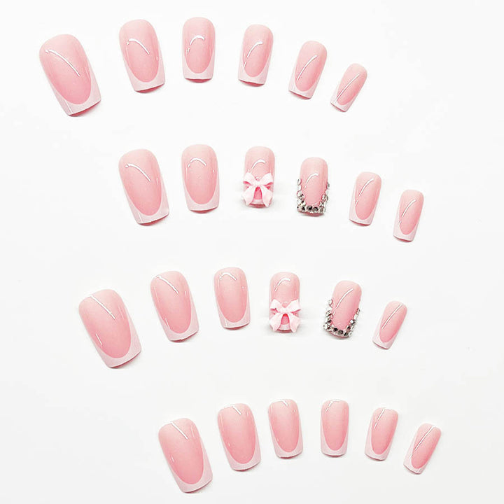 Artificial nail set with elegant details and 3D decorations Stornfield