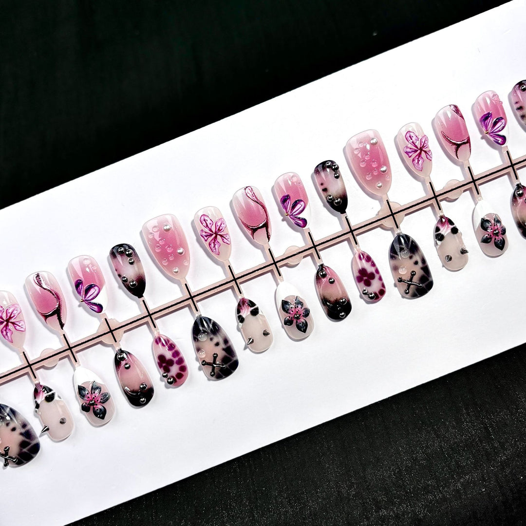 Elegant Polka Dot and Lace Press-On Nail Set