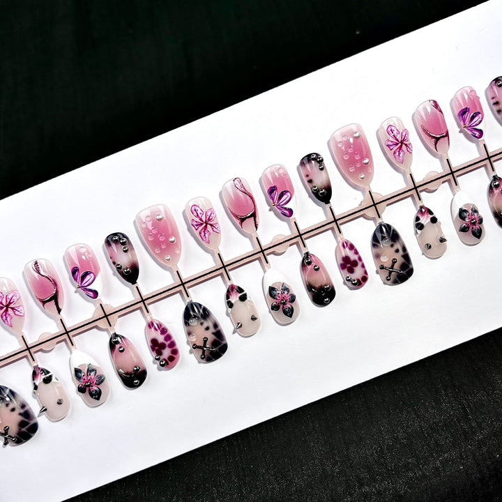 Elegant Polka Dot and Lace Press-On Nail Set