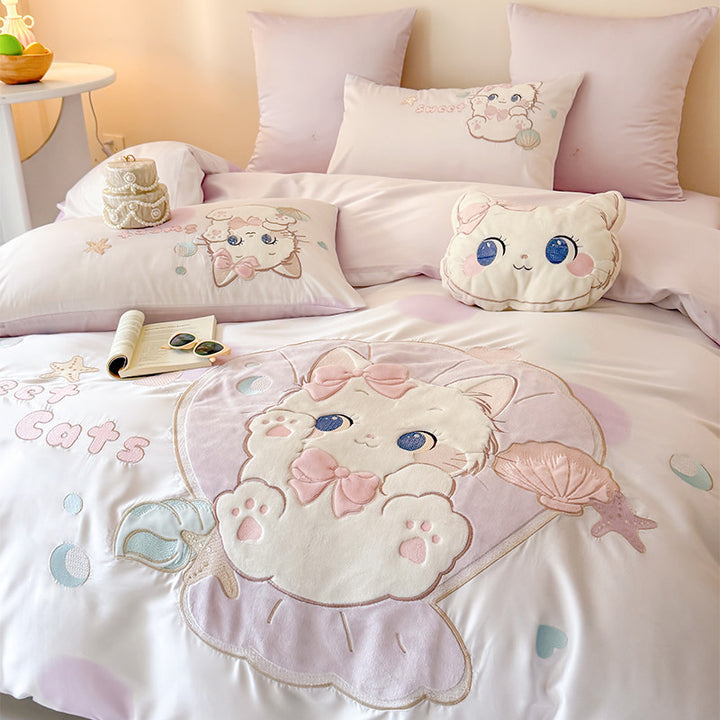 Embroidered Cotton Sateen Duvet Cover Set with Plush Appliqué Cat and Decorative Pillow Shams
