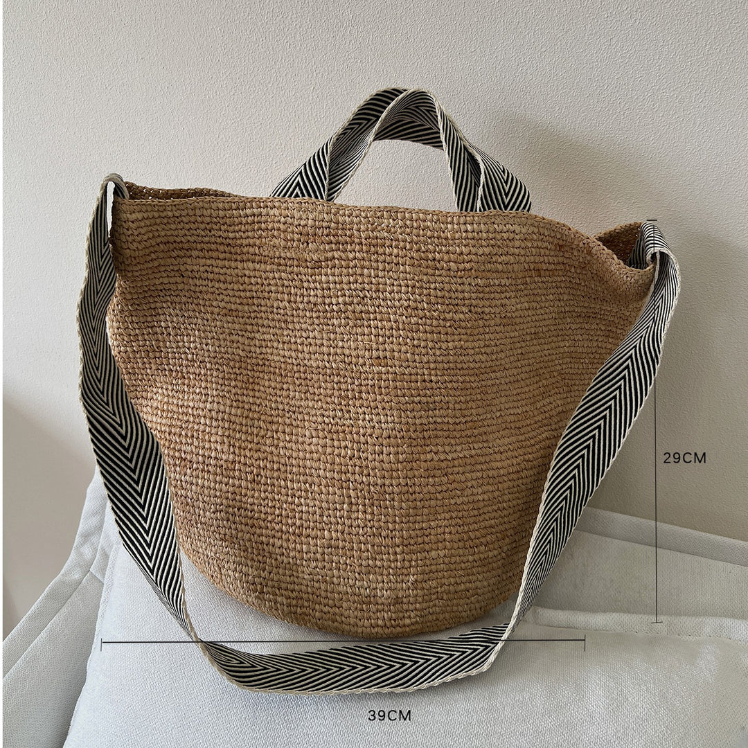 Handmade straw bag with fashionable striped pattern Stornfield