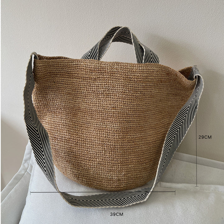 Handmade straw bag with fashionable striped pattern Stornfield