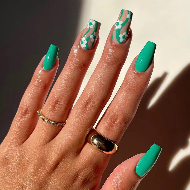 Artistic Nail Extensions in a Modern Floral Design Stornfield