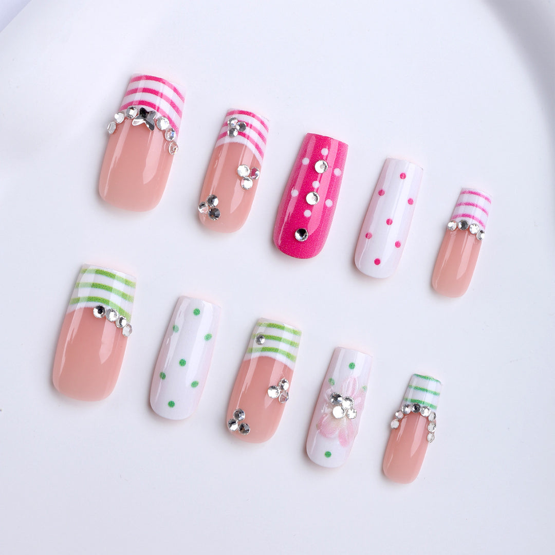Artificial nails with creative patterns and applications Stornfield
