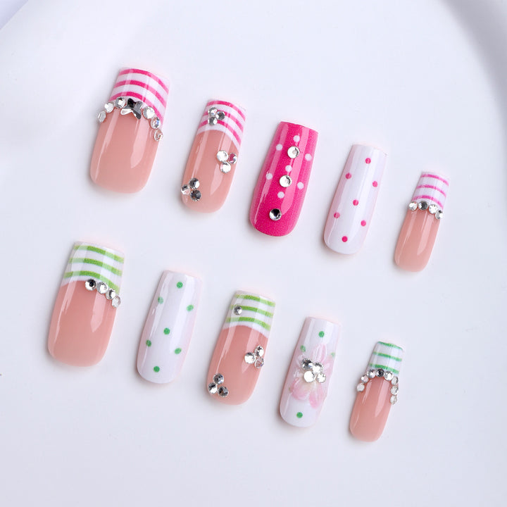 Artificial nails with creative patterns and applications Stornfield