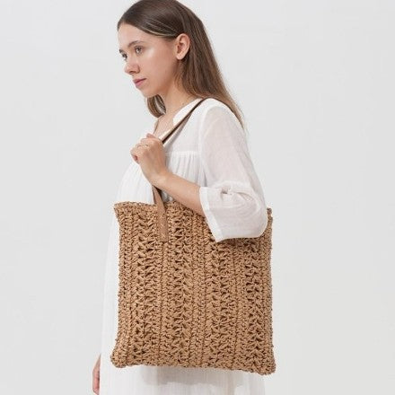 Handwoven beach bag with braided pattern Stornfield