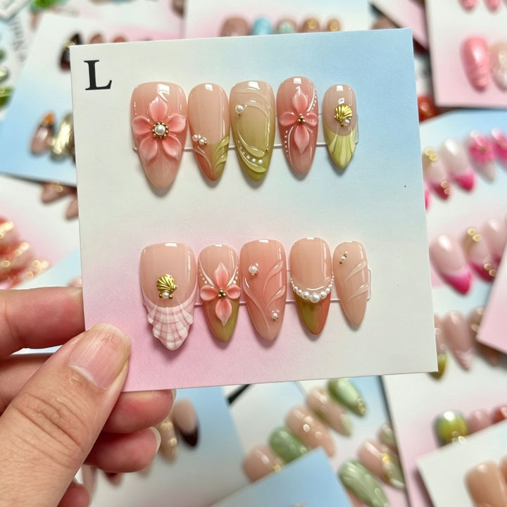 Handmade Floral Design Press-On Nails Set