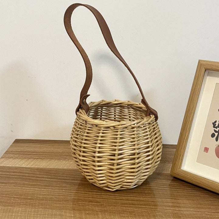 Ladies basket bag with tasteful leather handle Stornfield