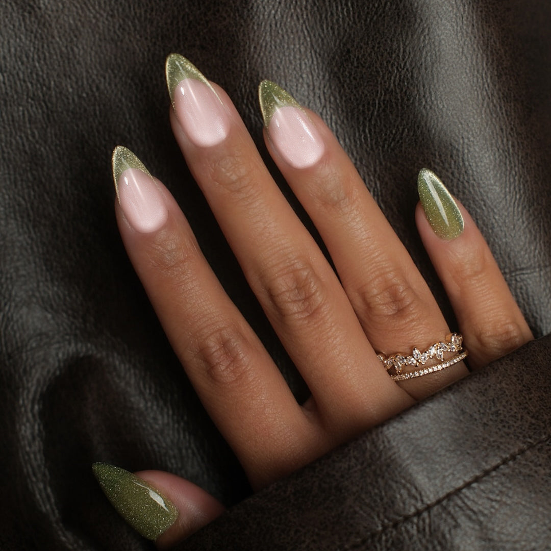 Acrylic nail set with glamorous claw cut and sparkling accents Stornfield
