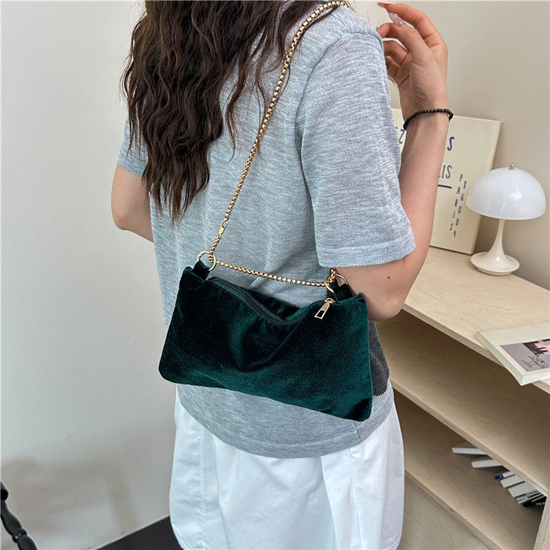 WoElegant Velvet Clutch Bag Stornfield