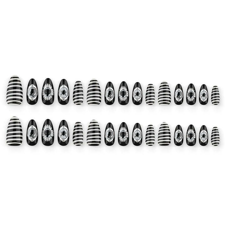 Artificial Nails in Creative Halloween Design Stornfield