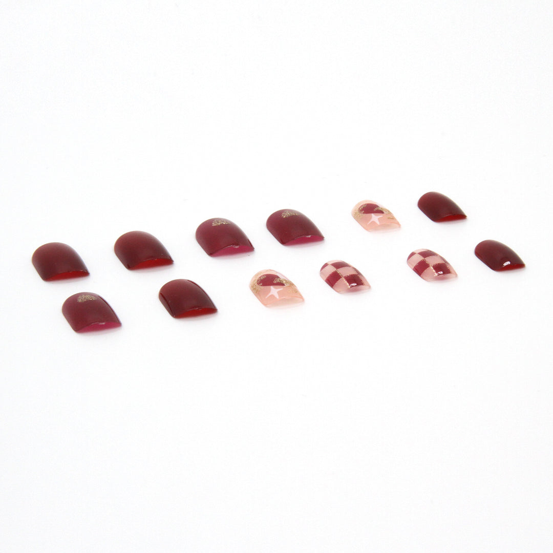 Artistic Design Press-On Nail Set Stornfield