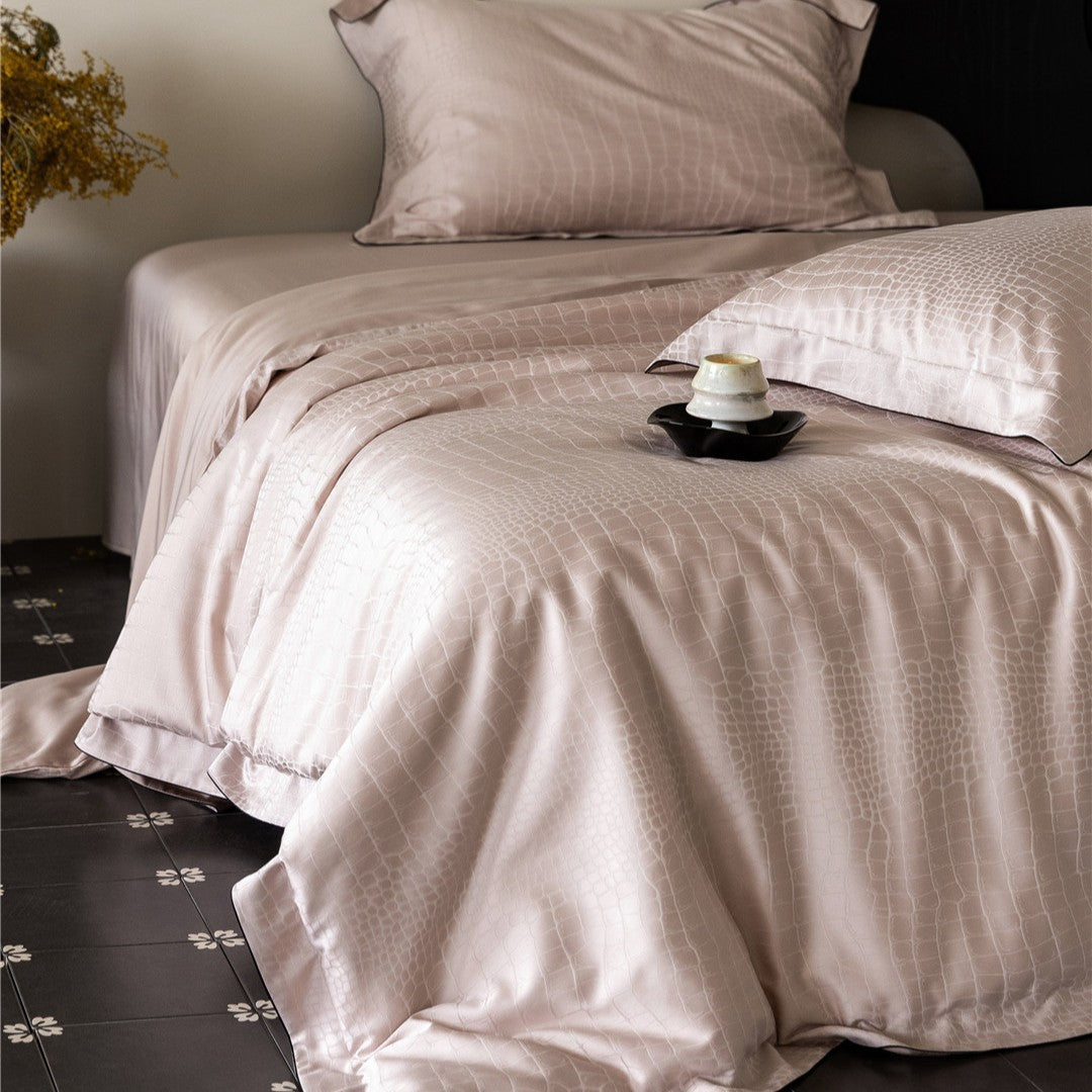 Silky Jacquard Crocodile-Embossed Duvet Cover and Pillowcase Set