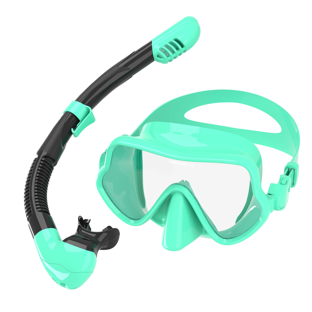 Ergonomic diving mask with flexible breathing tube Stornfield