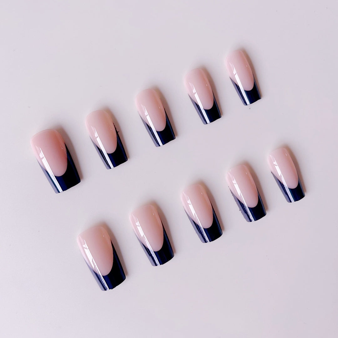 Artificial nail set with elegant tips and ombre effects Stornfield