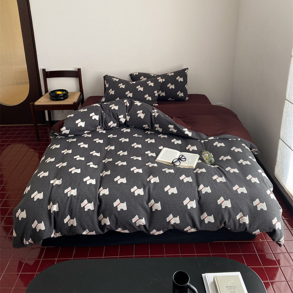 Bedding set made of cotton percale with delicate cherry motif and reversible easy care
