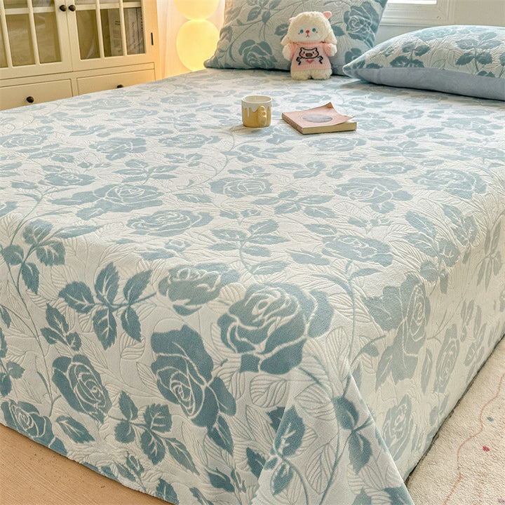 Reversible lightweight bedspread with floral butterfly jacquard texture
