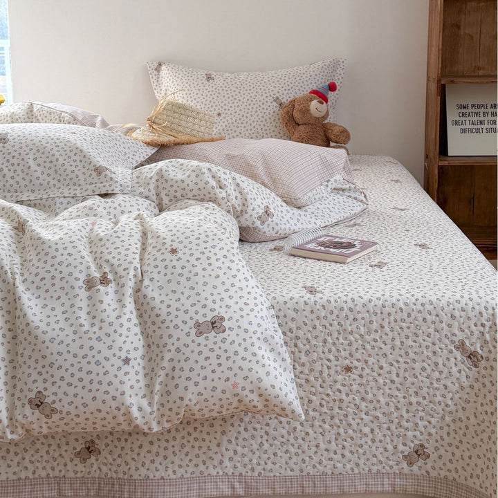 Quilted Cotton Bedding Set with Teddy and Micro Leopard Print