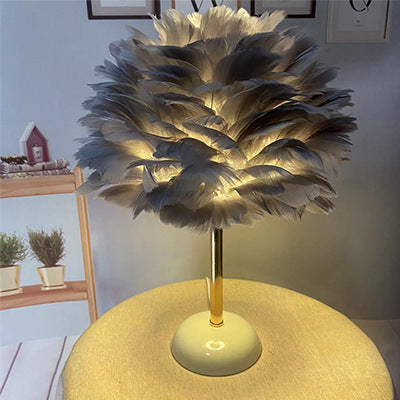 Feather-Inspired Table Lamp