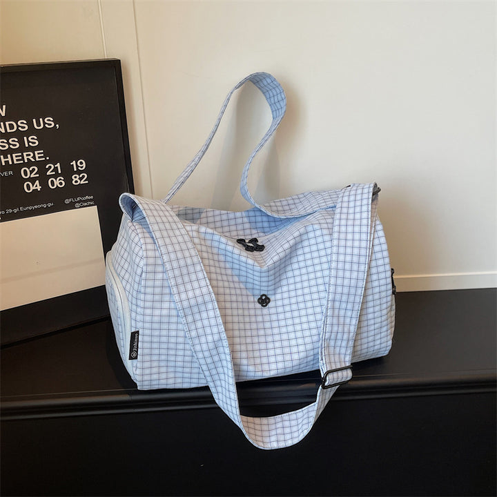 Women’s sporty and stylish travel bag Stornfield
