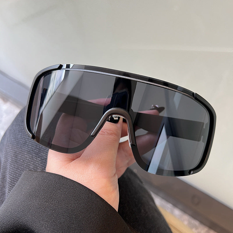 Women's sporty visor-like sunglasses Stornfield