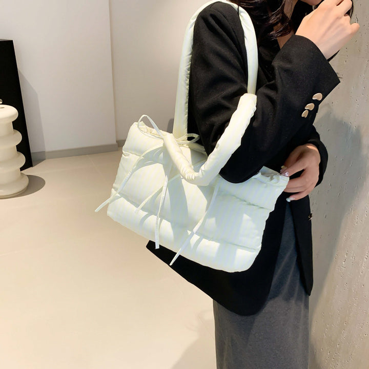 Fashionable tote bag with quilted design Stornfield