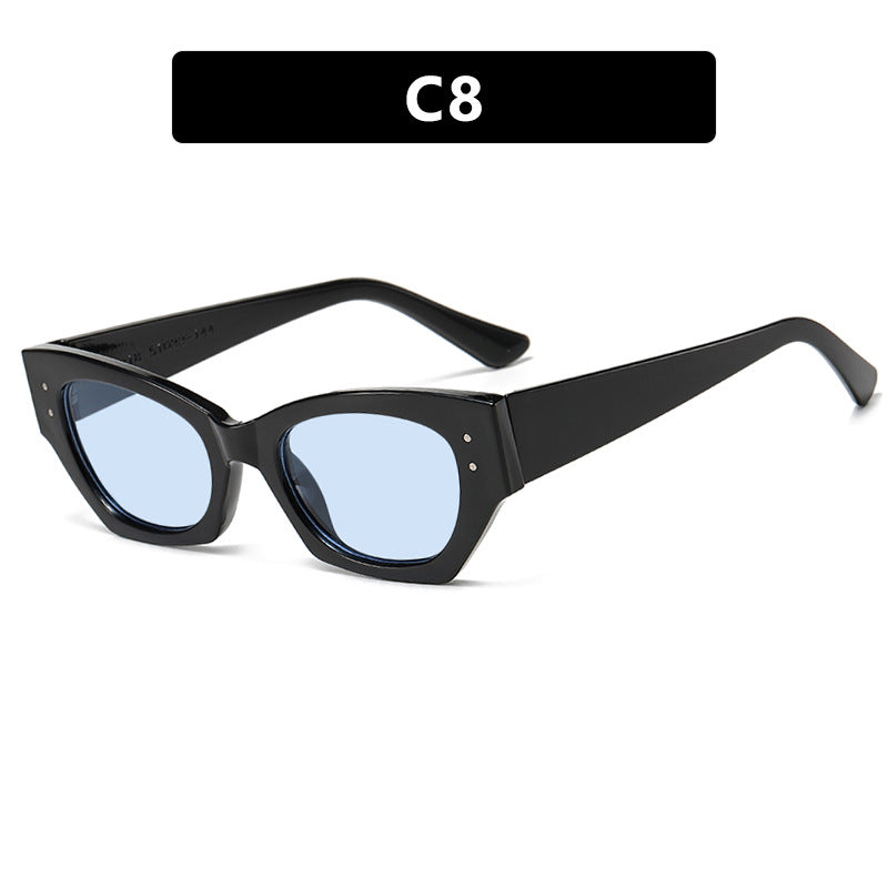 Women's trendy Cat-Eye sunglasses with elegant plastic frame Stornfield