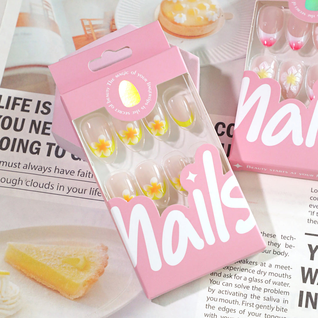 Artificial Nail Art with Blooming Design Stornfield