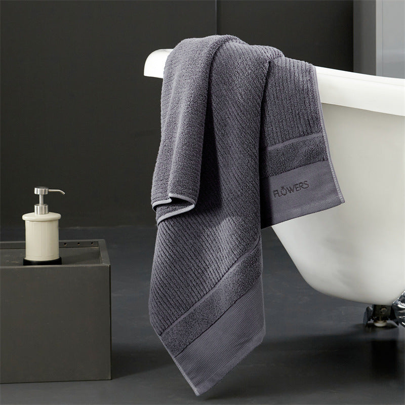 Luxurious terry towel set made of cotton velour with ribbed texture