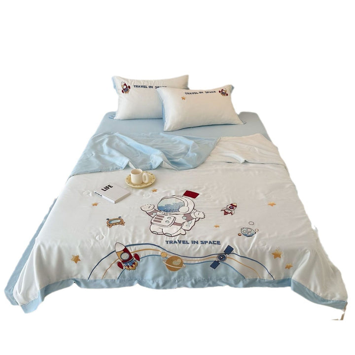Children's bedding set with embroidered astronaut and space motif made of cotton satin Stornfield