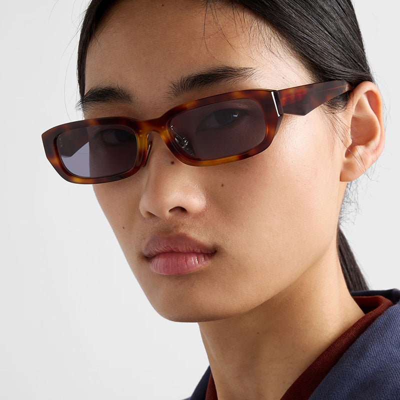 Women's fashionable sunglasses with stylish, rectangular frame Stornfield