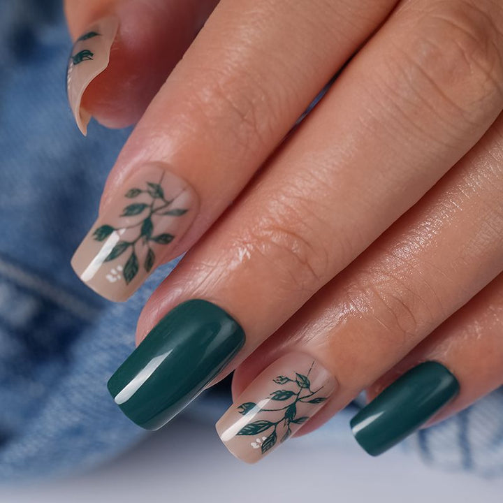 Artificial nails with modern night motif Stornfield