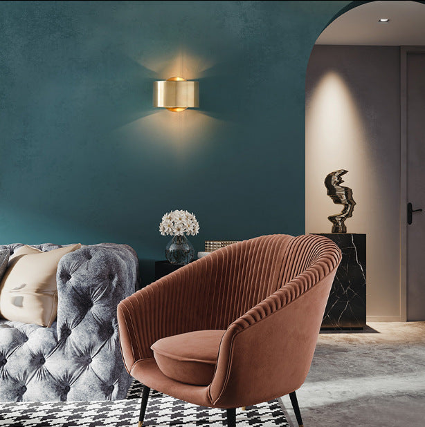 Elegant Modern Wall Sconce