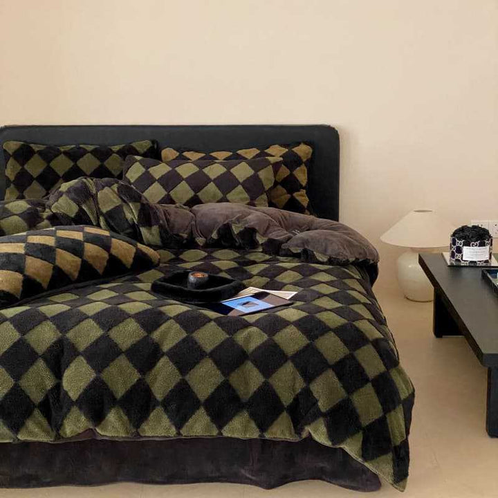 Cozy reversible daybed cover made of microfleece with wide stripes