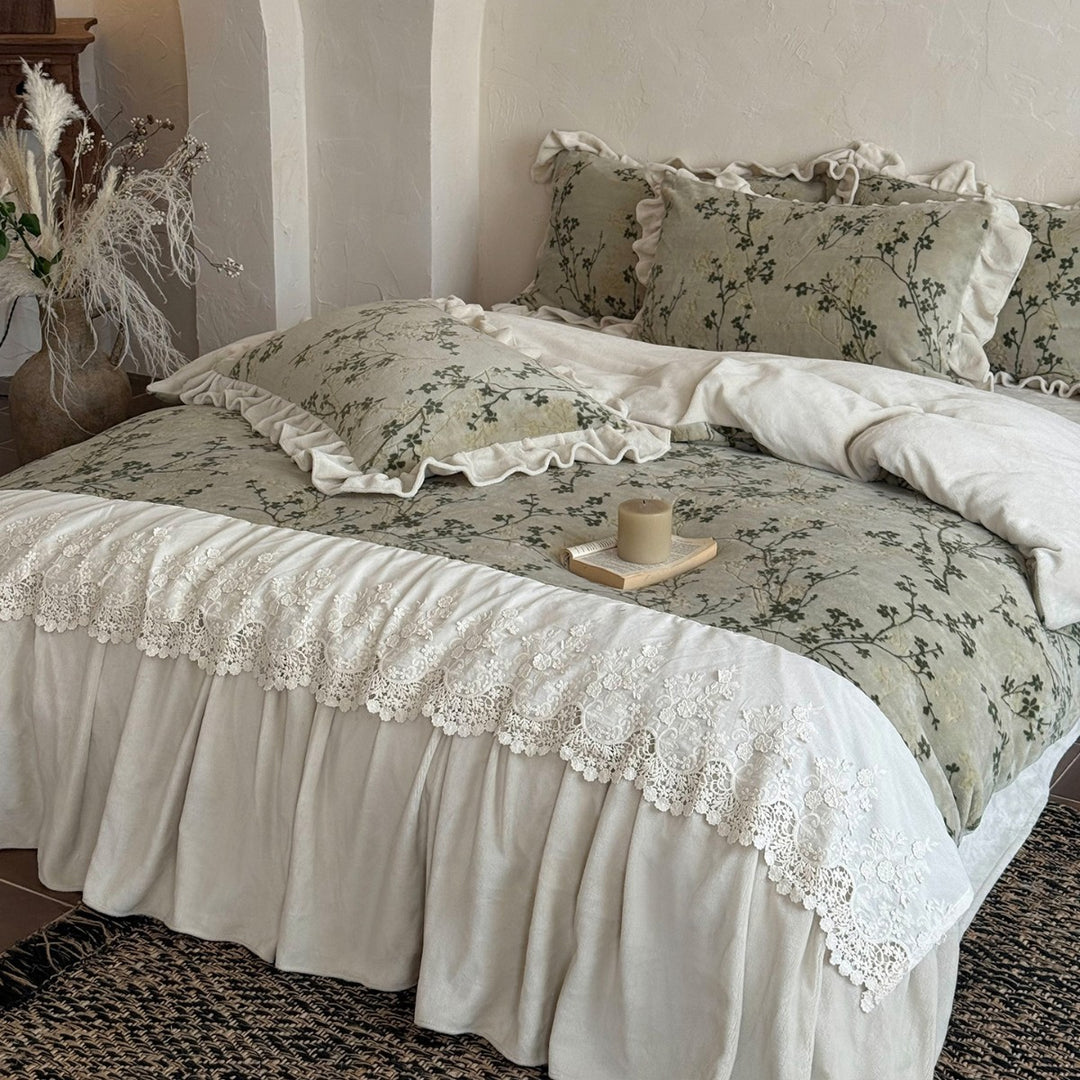 Reversible Floral-Print Cotton Duvet Cover Set with Ruffled Shams and Lace-Trim Bed Skirt