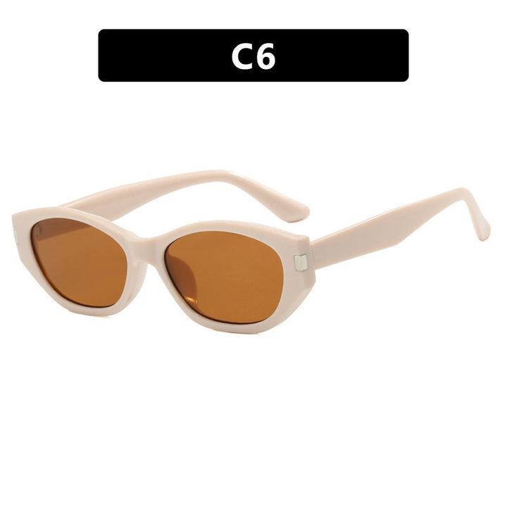 Women's fashionable cat-eye sunglasses with elegant, transparent frame Stornfield