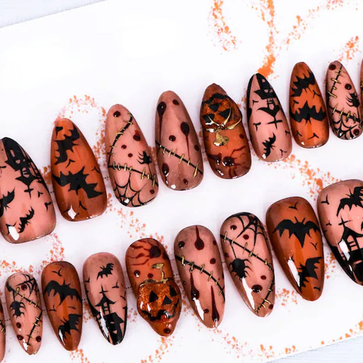 Creative nail art set with spooky Halloween motifs Stornfield