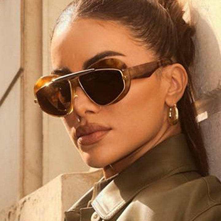 Women futuristic sunglasses with elegant frame Stornfield