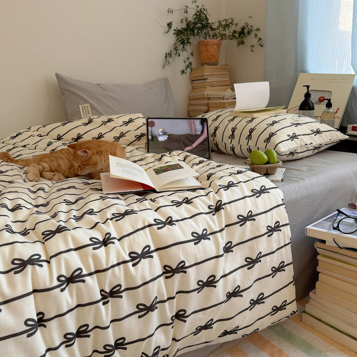 Artistic Patterned Duvet Cover Set