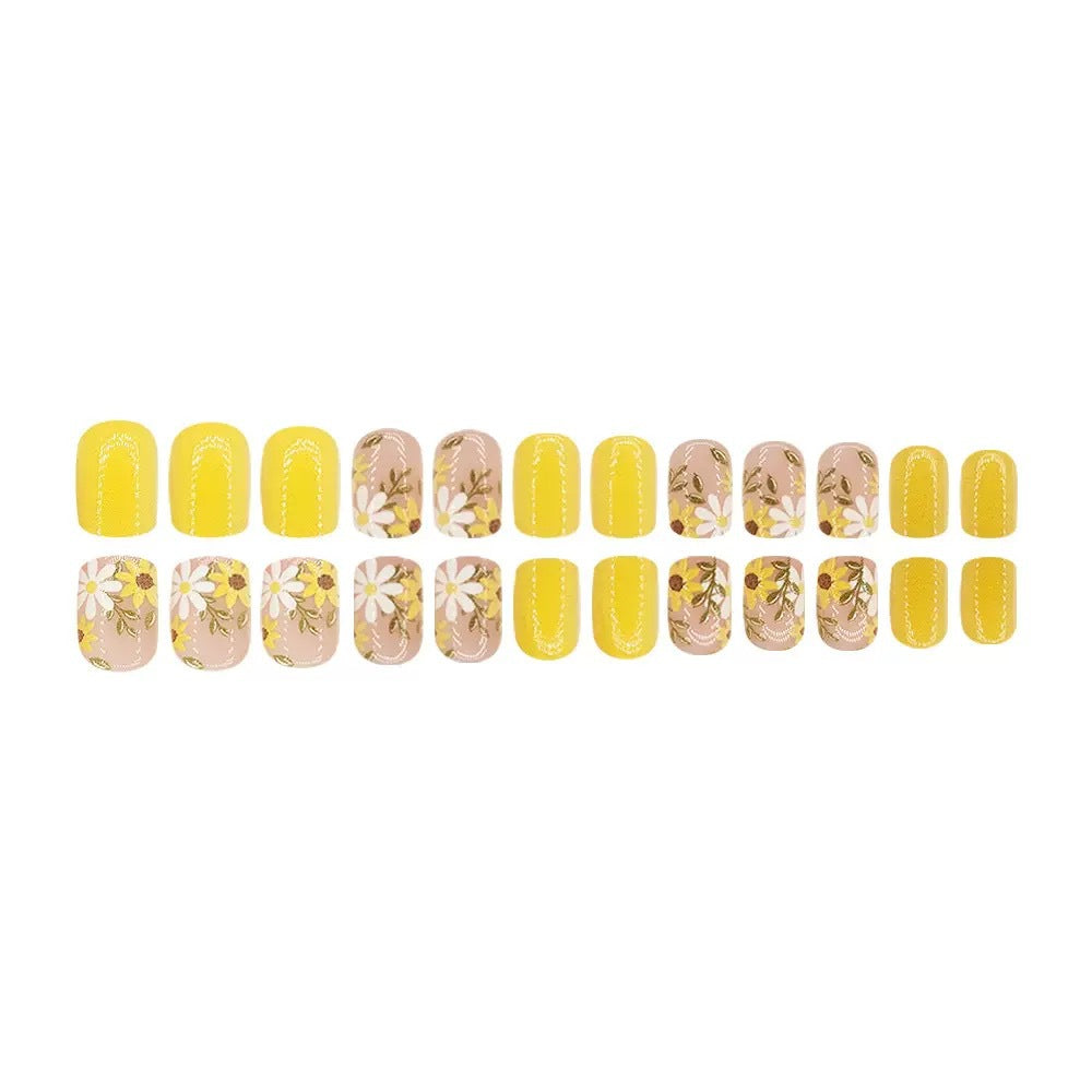 Creative Nail Design Set with Floral Accents Stornfield