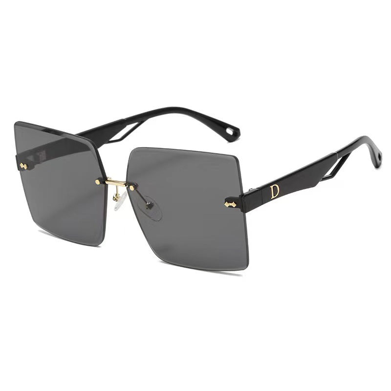 Women's fashionable square sunglasses with luxurious and elegant frame Stornfield