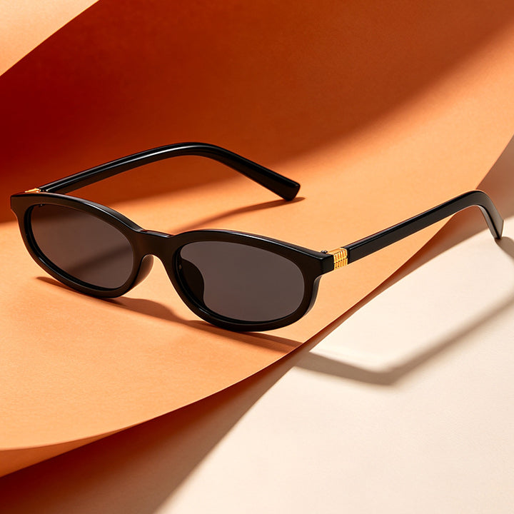 Elegant Vintage-Inspired Sunglasses Stornfield