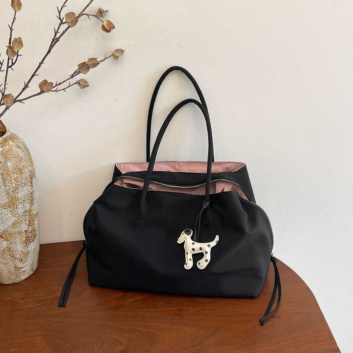 Elegant Handbag with Practical Interior Stornfield